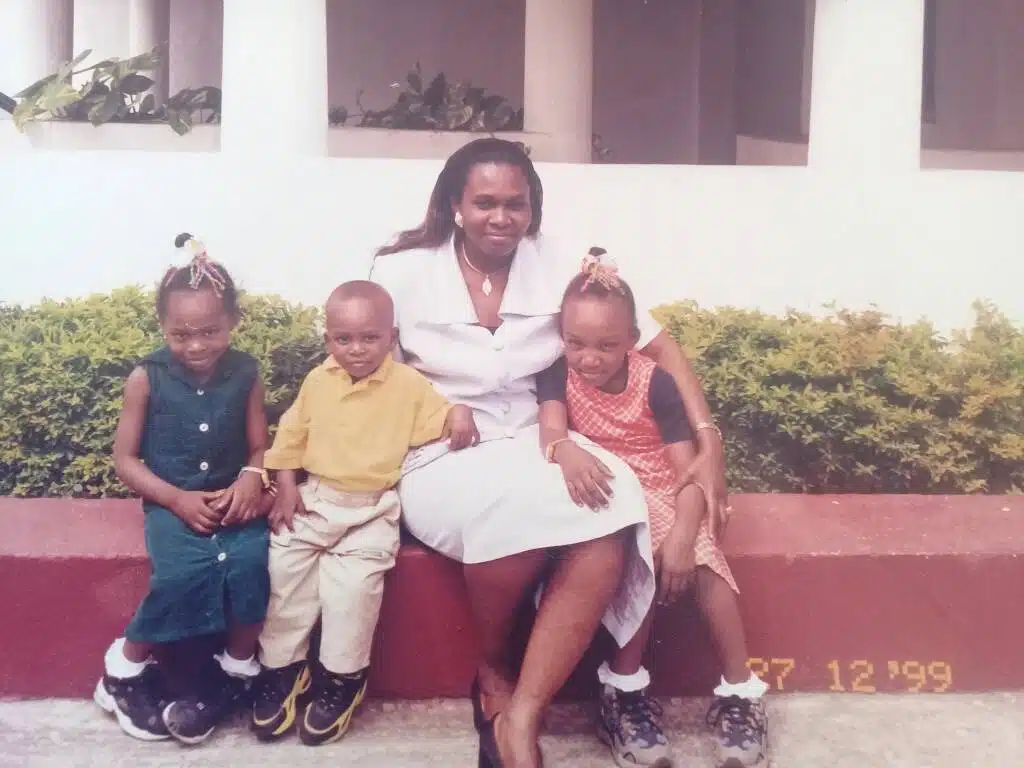 Zeno's mother and siblings